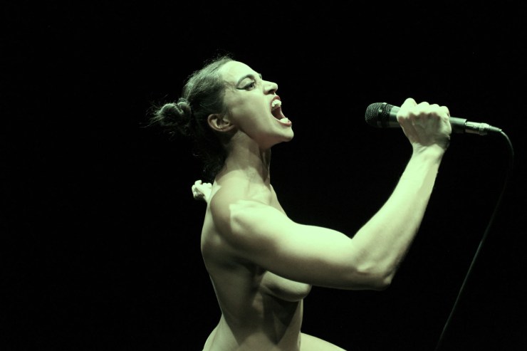 Silvia Gallerano - La Merda _ Photo 5 by Valeria Tomasulo